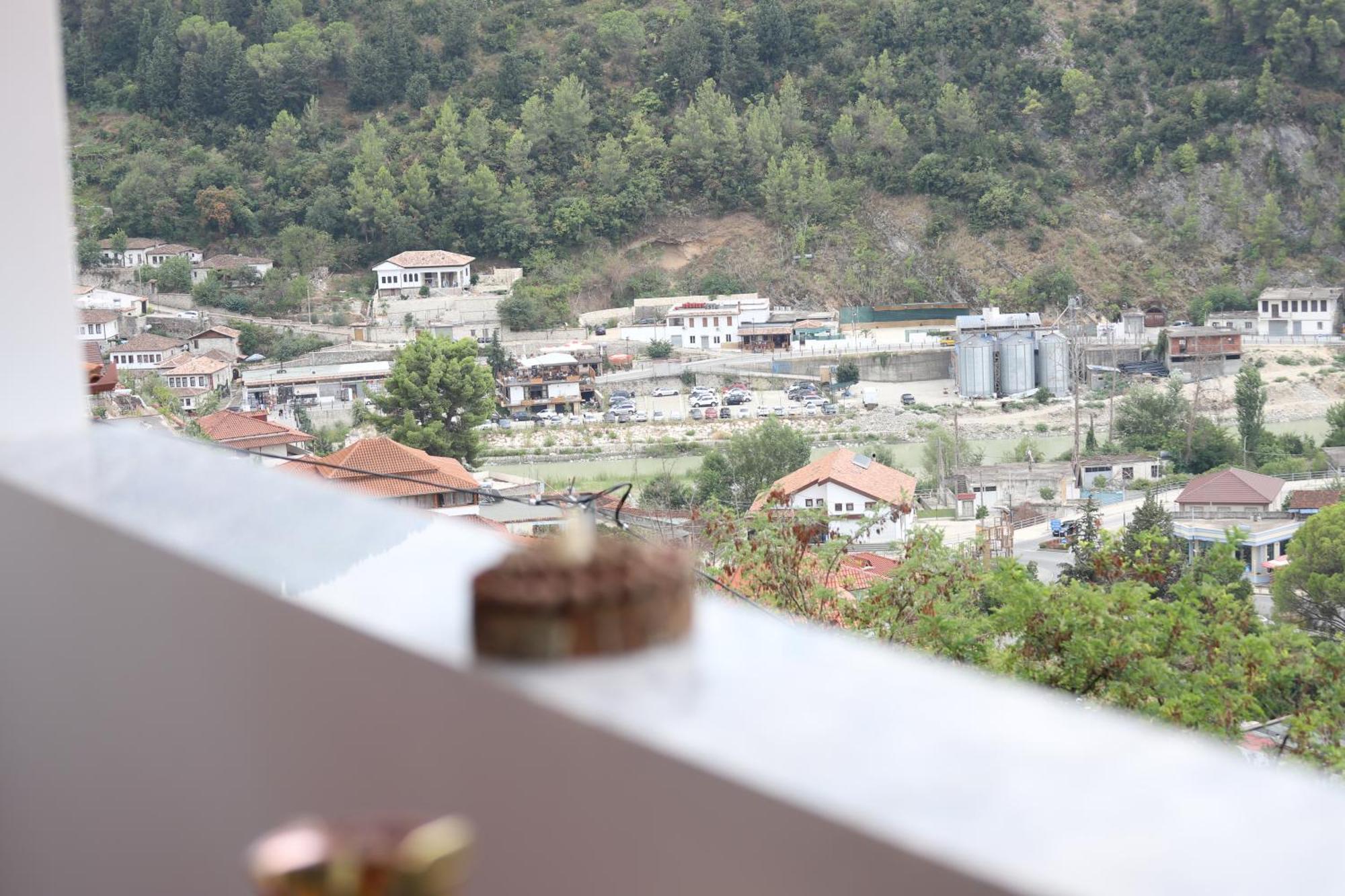 Vila Toska เบราท ภายนอก รูปภาพ