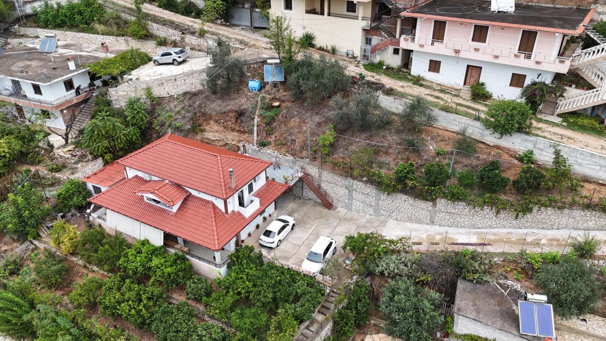 Vila Toska เบราท ภายนอก รูปภาพ